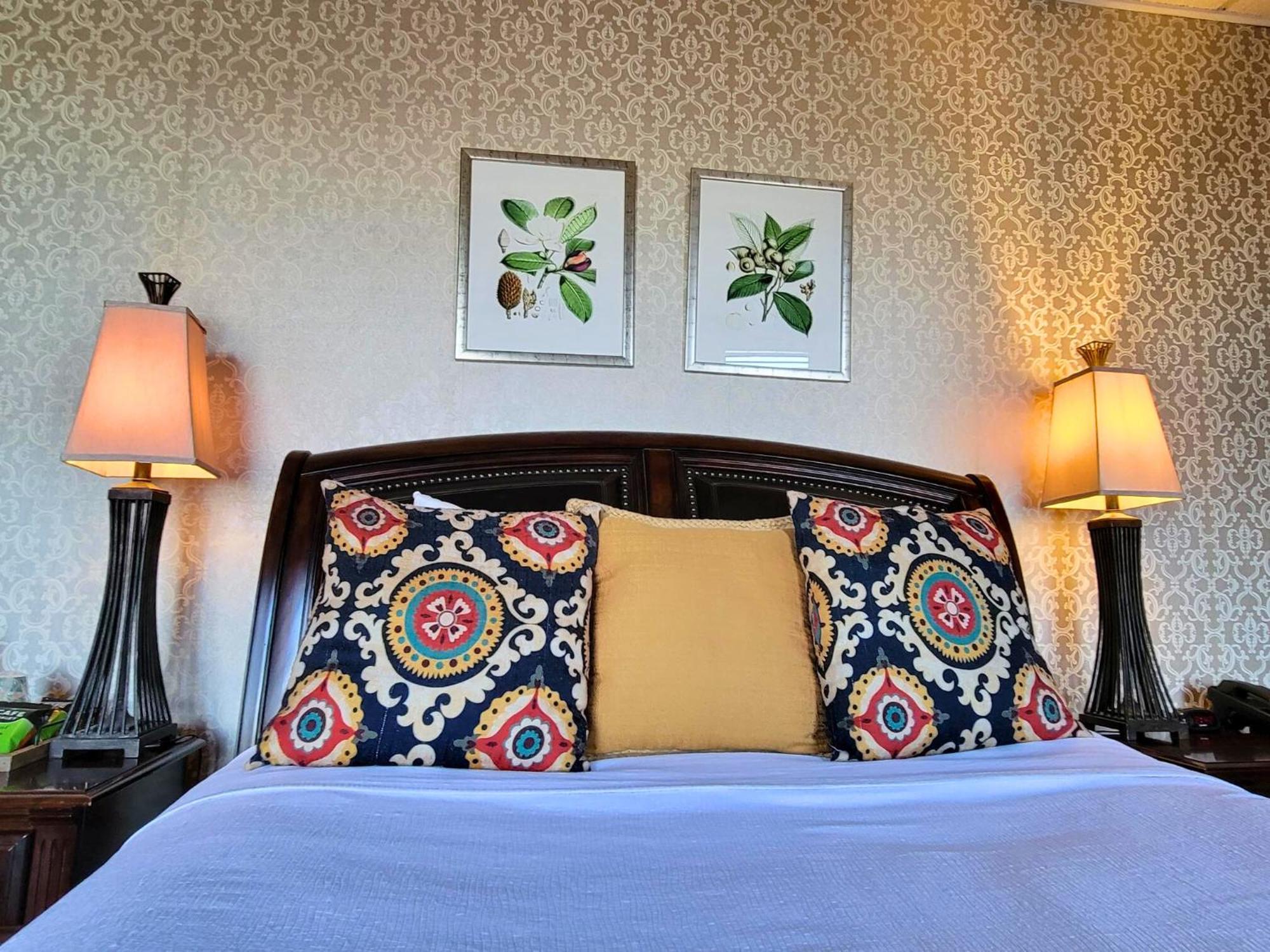 Altland House Inn & Suites Abbottstown Eksteriør billede