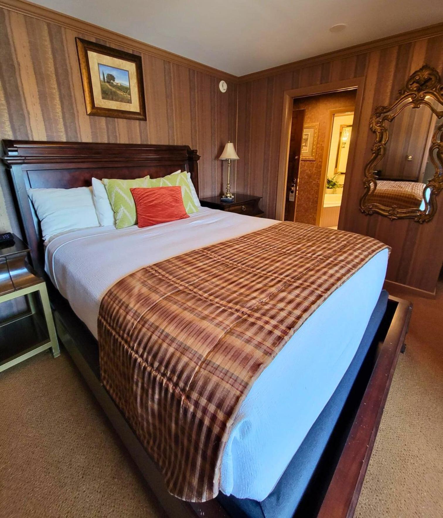 Altland House Inn & Suites Abbottstown Eksteriør billede