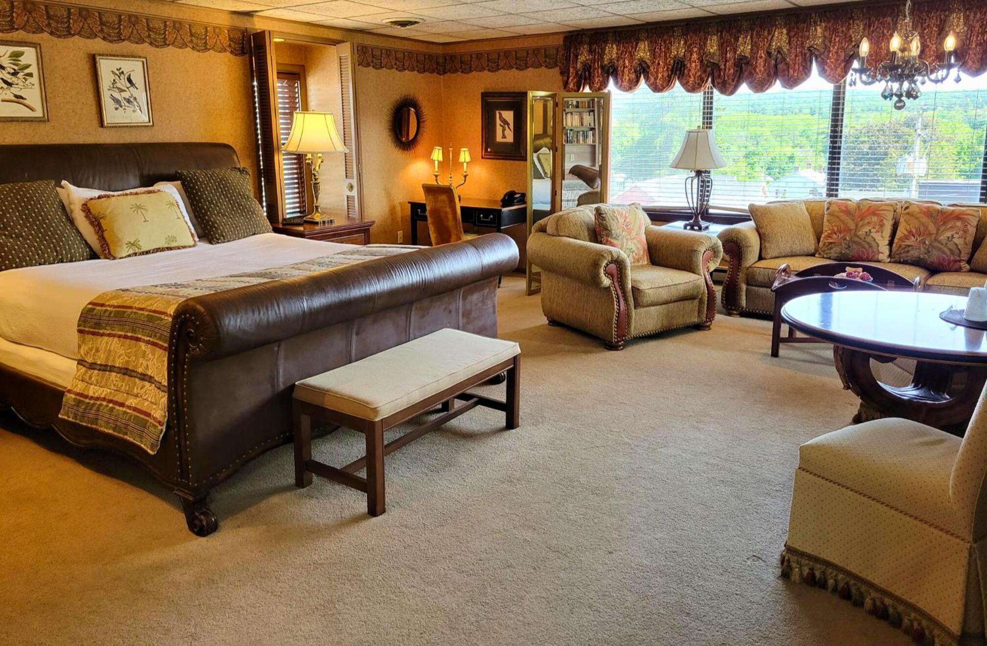 Altland House Inn & Suites Abbottstown Eksteriør billede